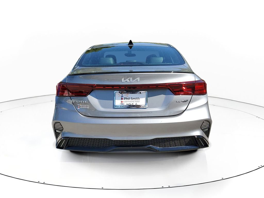 Certified 2024 Kia Forte GT-Line image 5