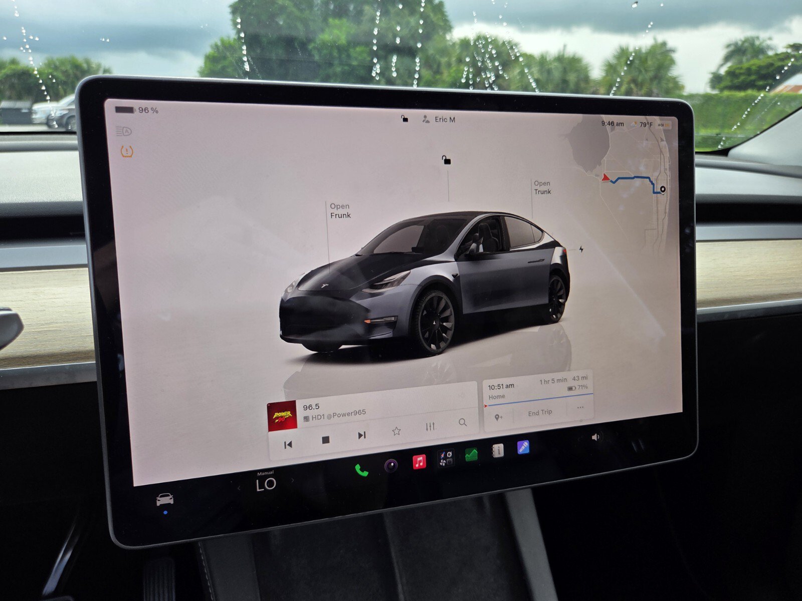 Used 2022 Tesla Model Y Long Range AWD/4WD image 25