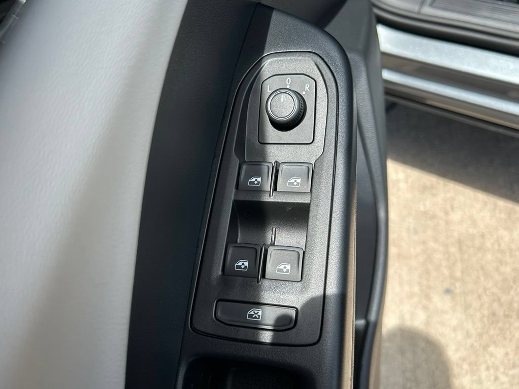 New 2026 Volkswagen Taos S FWD image 20
