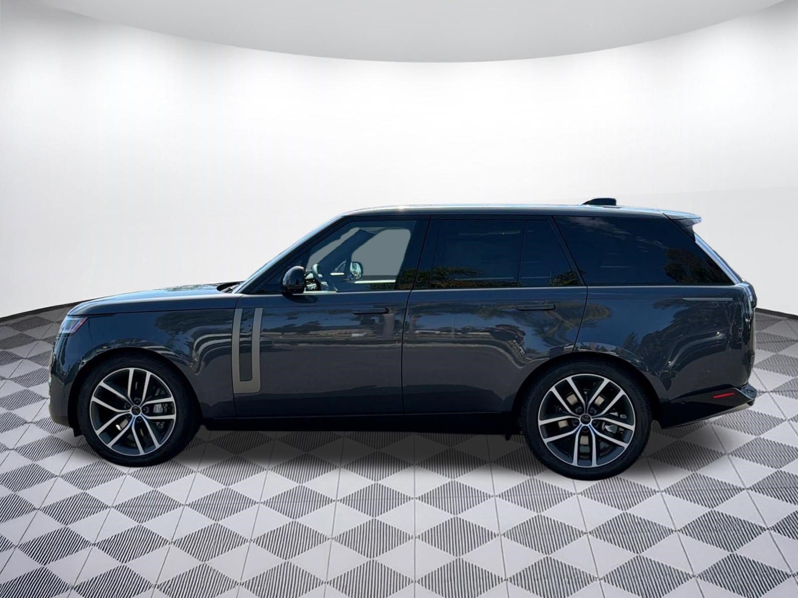 New 2026 Land Rover Range Rover SE AWD/4WD image 2