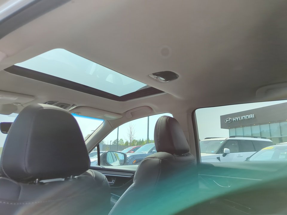 Used 2022 Subaru Outback Limited w/ Popular Package #2 image 19