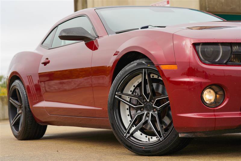 Used 2010 Chevrolet Camaro SS w/ RS Package RWD image 14