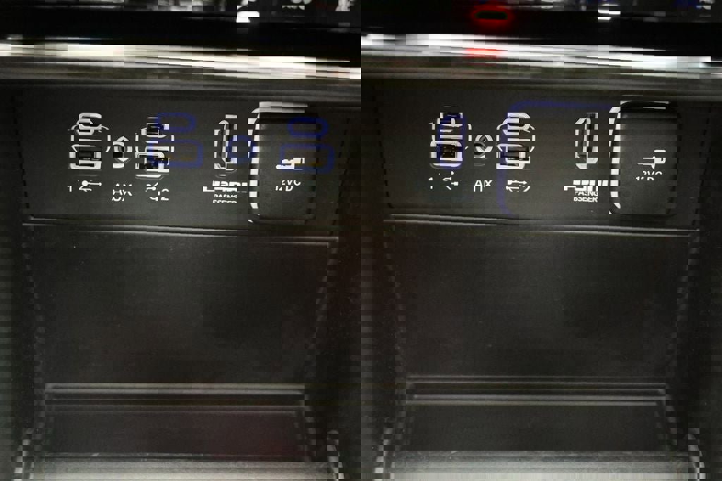 Used 2024 Jeep Grand Cherokee Limited 4xe image 26