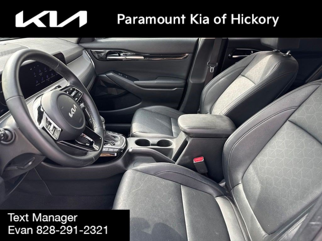 Used 2025 Kia Seltos EX FWD image 20