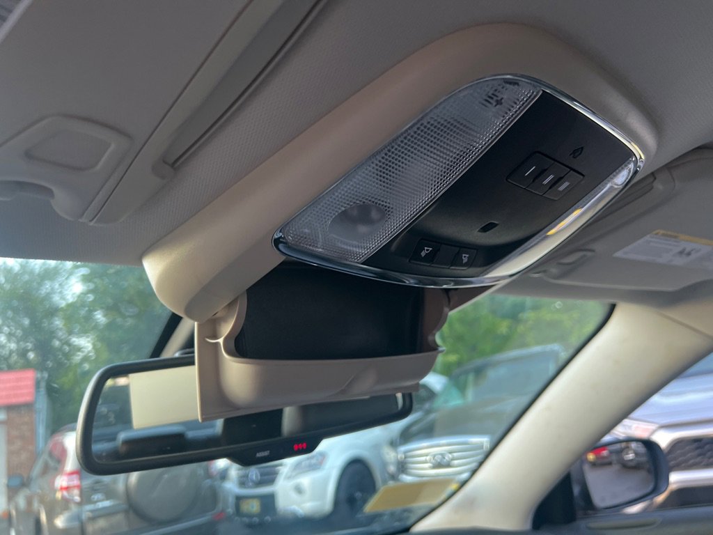 Used 2015 Chrysler 300 Limited w/ 300 Premium Group image 23