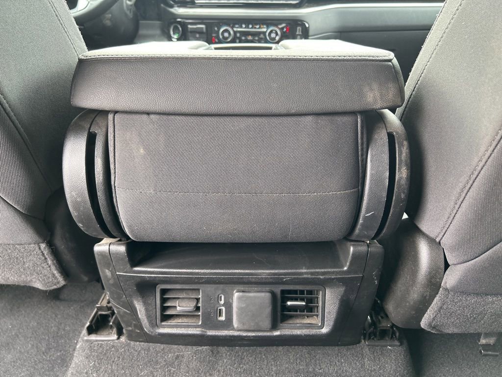 Used 2025 Chevrolet Silverado 2500 LT w/ Convenience Package image 38