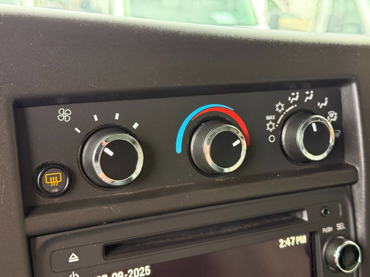 Used 2019 Chevrolet Express 3500 w/ Driver Convenience Package image 19