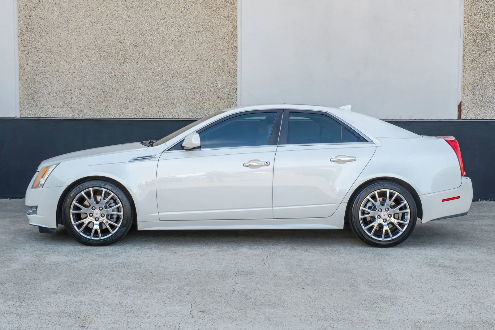 Used 2012 Cadillac CTS Premium w/ CTS Touring Package RWD image 12
