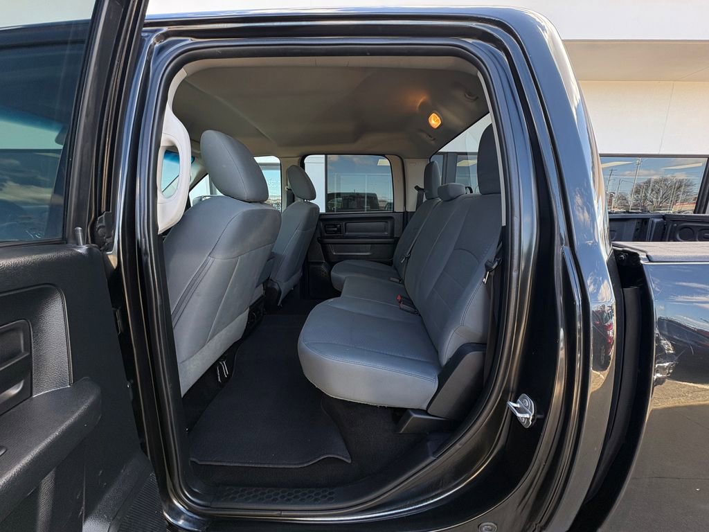 Used 2017 RAM 1500 ST w/ SXT Appearance Group image 21