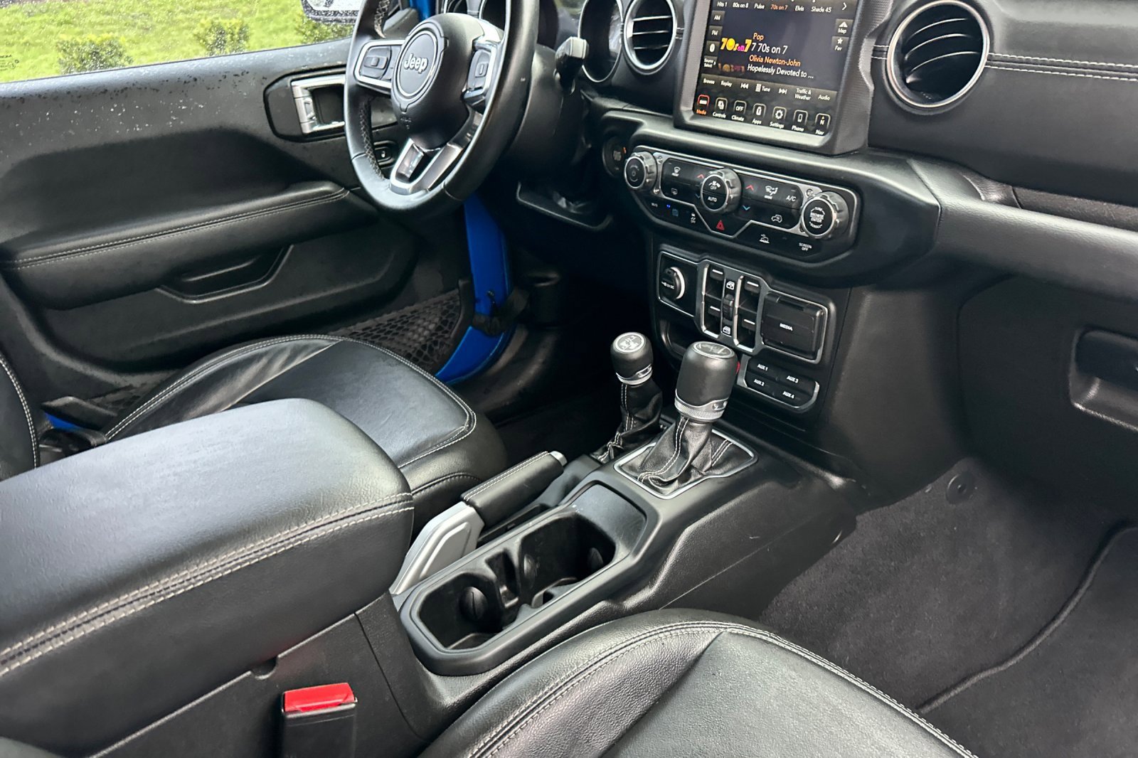 Used 2022 Jeep Wrangler Unlimited Sahara image 17