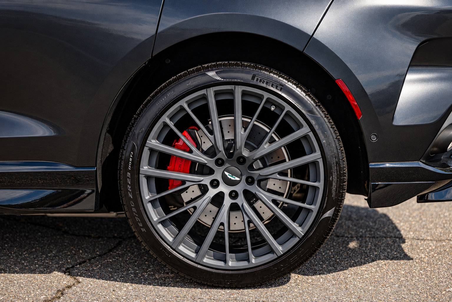 Used 2025 Aston Martin DBX 707 AWD/4WD image 34