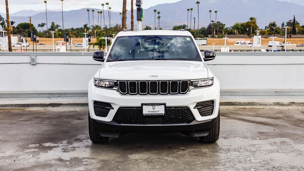 New 2025 Jeep Grand Cherokee Laredo X w/ Luxury Tech Group I image 3