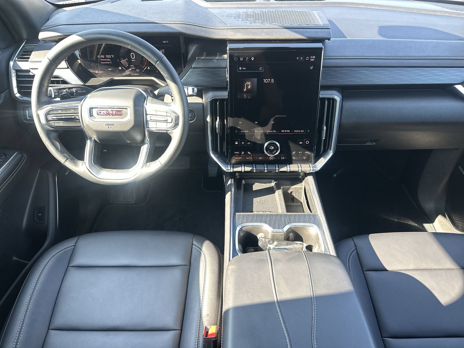 Used 2026 GMC Acadia Elevation w/ Elevation Premium Package FWD image 18