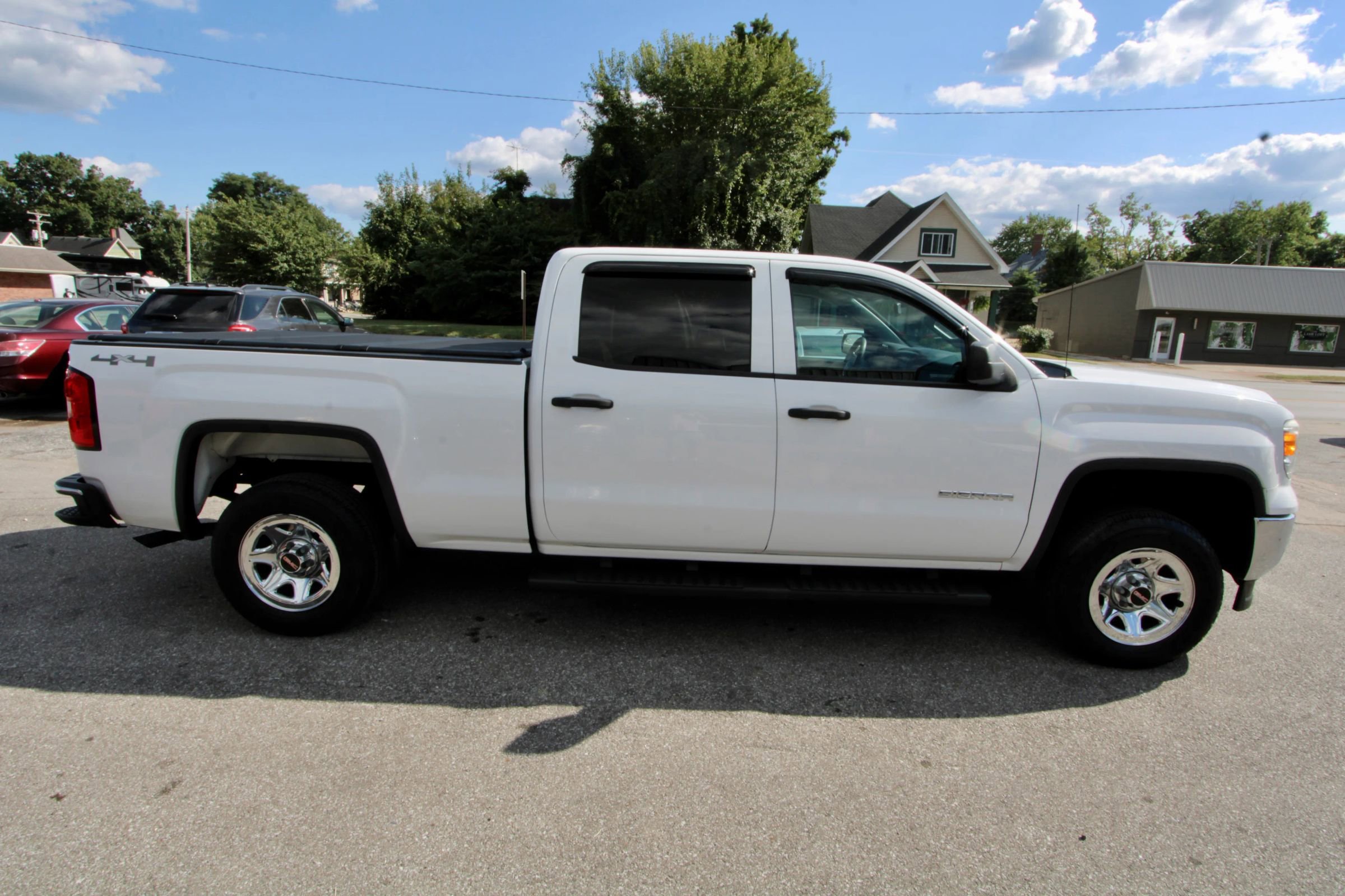 Used 2015 GMC Sierra 1500 4x4 Crew Cab image 7