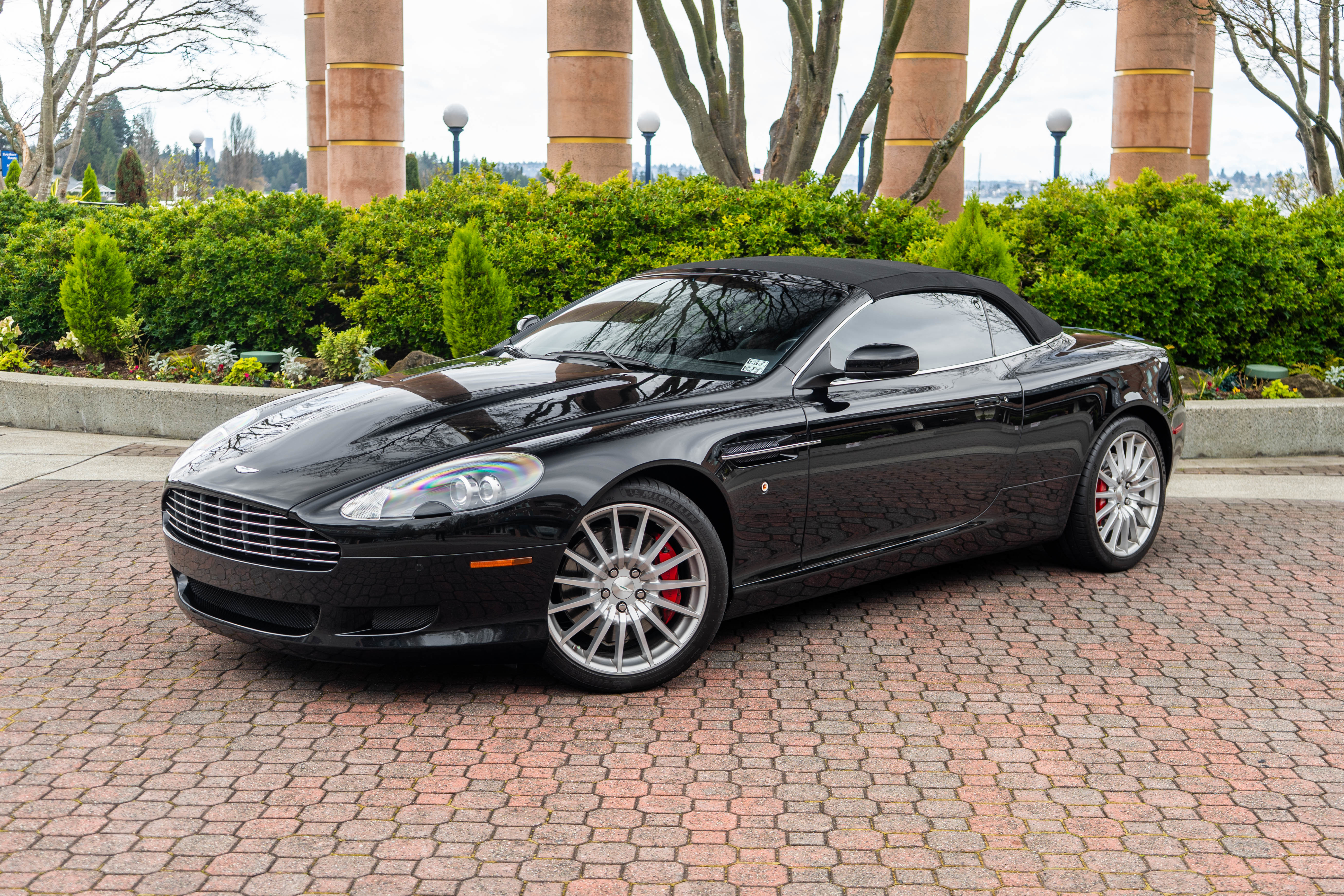 Used 2009 Aston Martin DB9 Volante image 40