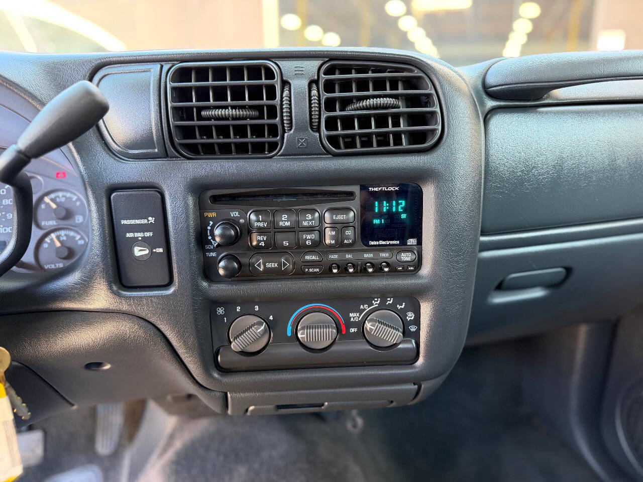Used 2000 Chevrolet S10 Pickup LS w/ Preferred Equipment Group RWD image 18