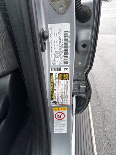 Used 2018 Toyota Tacoma SR w/ SR Convenience Package image 26