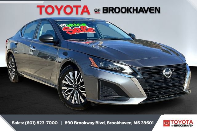 Used 2024 Nissan Altima 2.5 SV