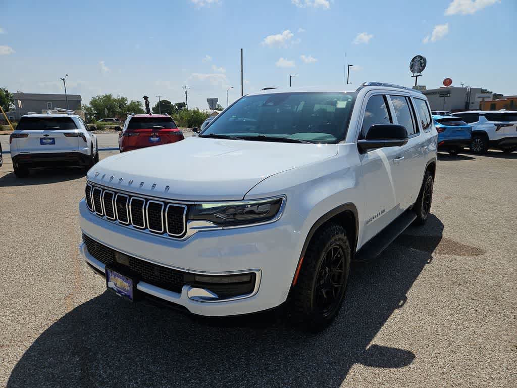 Used 2024 Jeep Wagoneer 4WD w/ Convenience Group I image 4