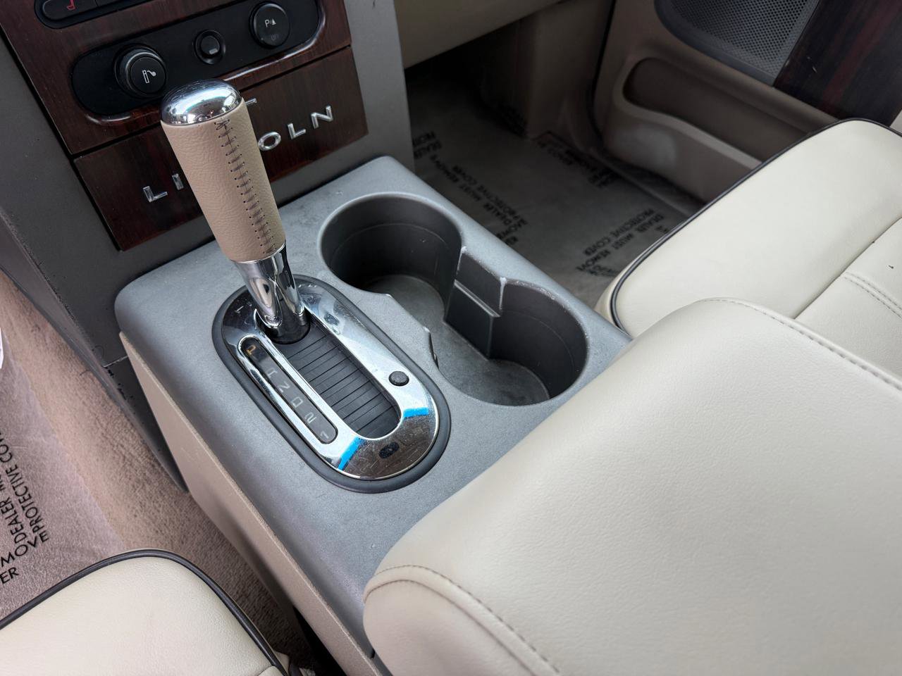 Used 2006 Lincoln Mark LT 2WD image 18