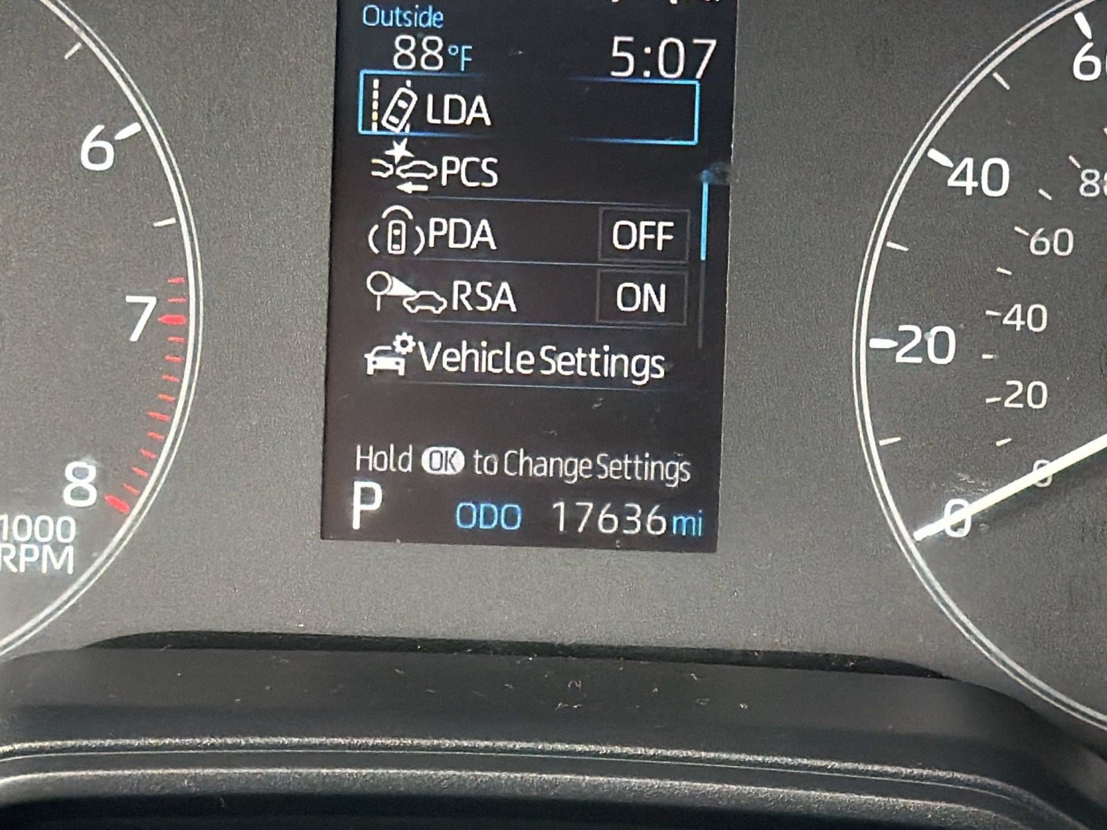 Used 2025 Toyota Corolla LE FWD image 23