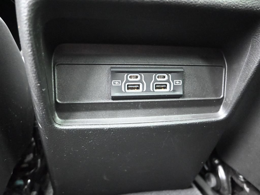 Used 2023 Jeep Grand Cherokee Laredo AWD/4WD image 21