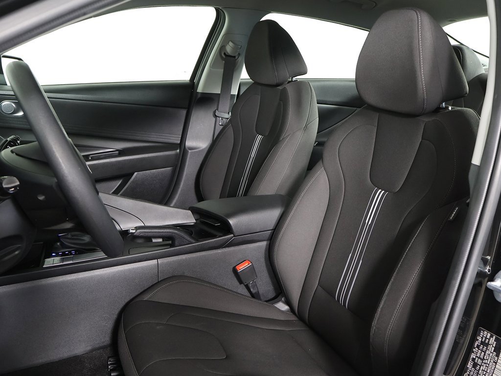 Certified 2024 Hyundai Elantra SEL image 24