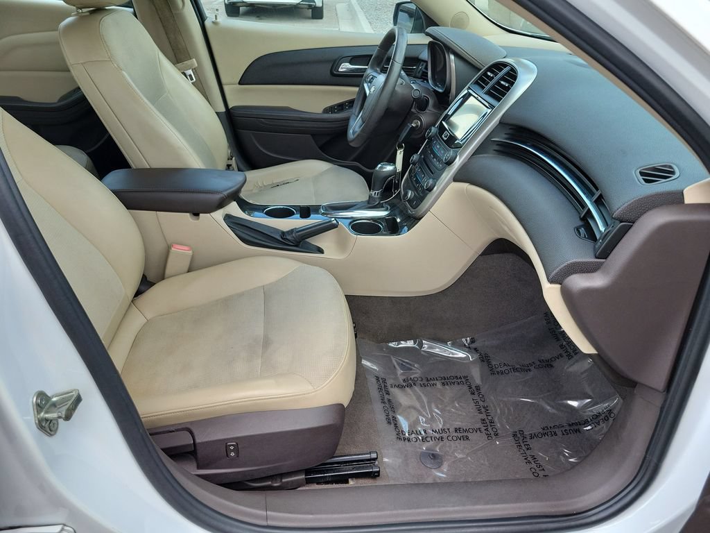 Used 2015 Chevrolet Malibu LT w/ Power Convenience Package FWD image 30