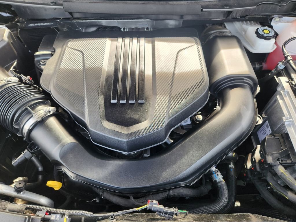 Used 2025 GMC Acadia Elevation FWD image 32