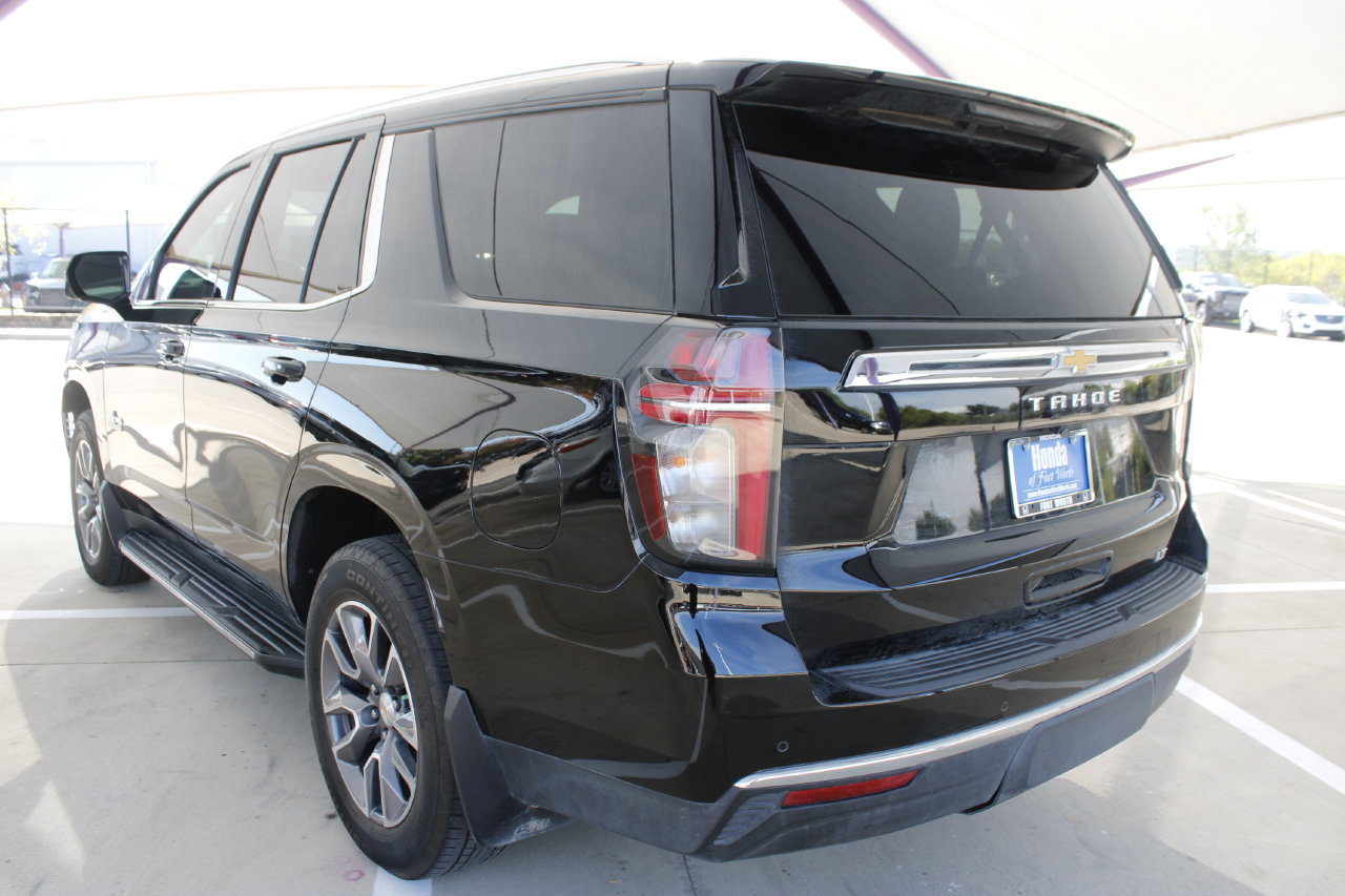 Used 2024 Chevrolet Tahoe LT w/ LT Signature Package AWD/4WD image 3
