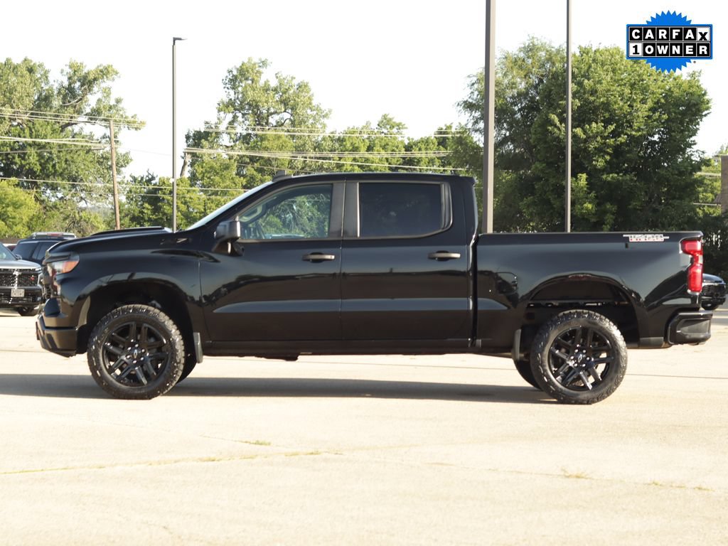 Used 2023 Chevrolet Silverado 1500 Custom Trail Boss w/ LPO, Dark Essentials Package AWD/4WD image 4