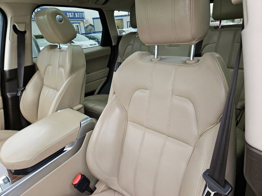 Used 2016 Land Rover Range Rover Sport HSE image 13