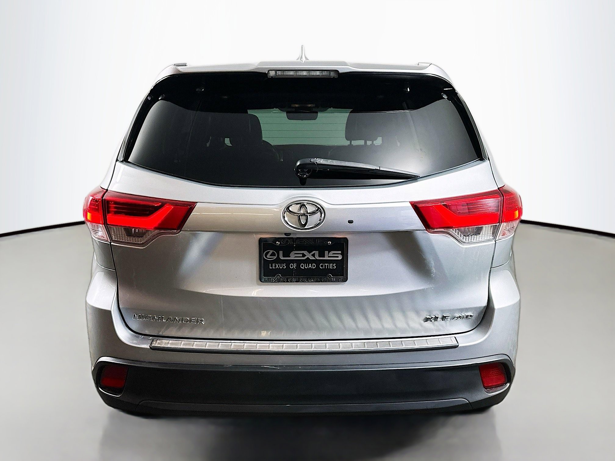 Used 2019 Toyota Highlander XLE image 6