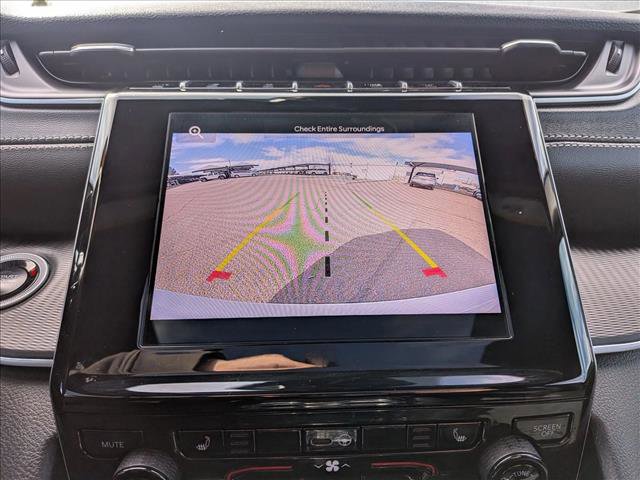 Used 2025 Jeep Grand Cherokee Altitude image 14