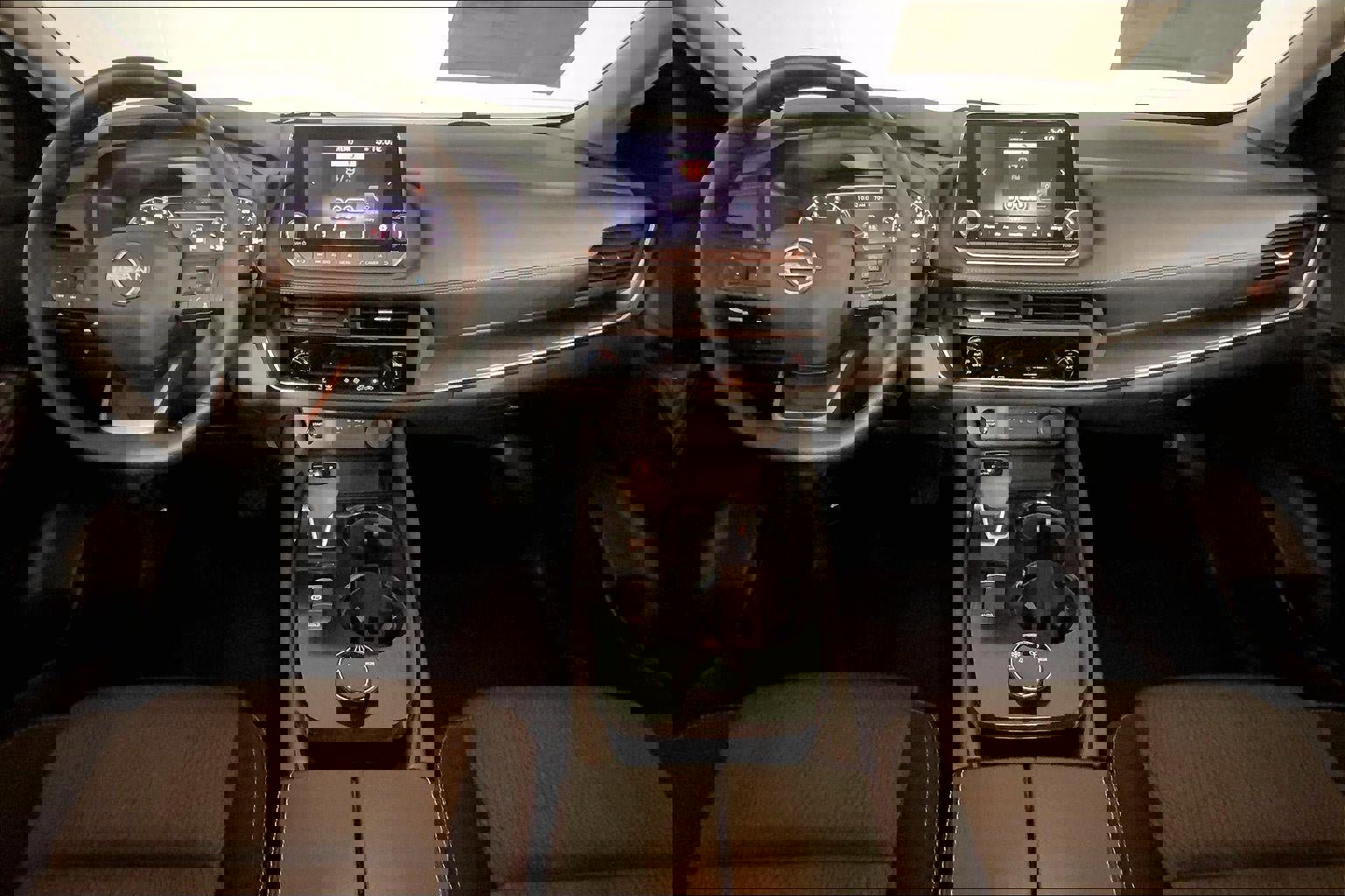 Used 2025 Nissan Rogue SV image 15