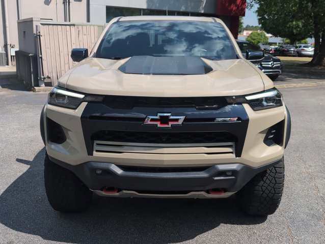 Used 2024 Chevrolet Colorado ZR2 w/ Technology Package AWD/4WD image 2