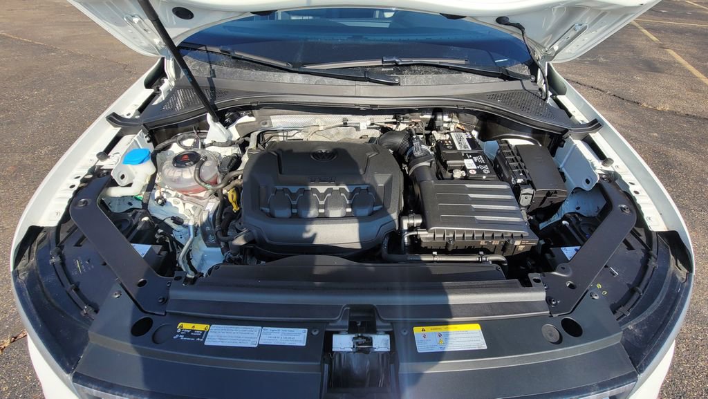 Used 2022 Volkswagen Tiguan SE image 17