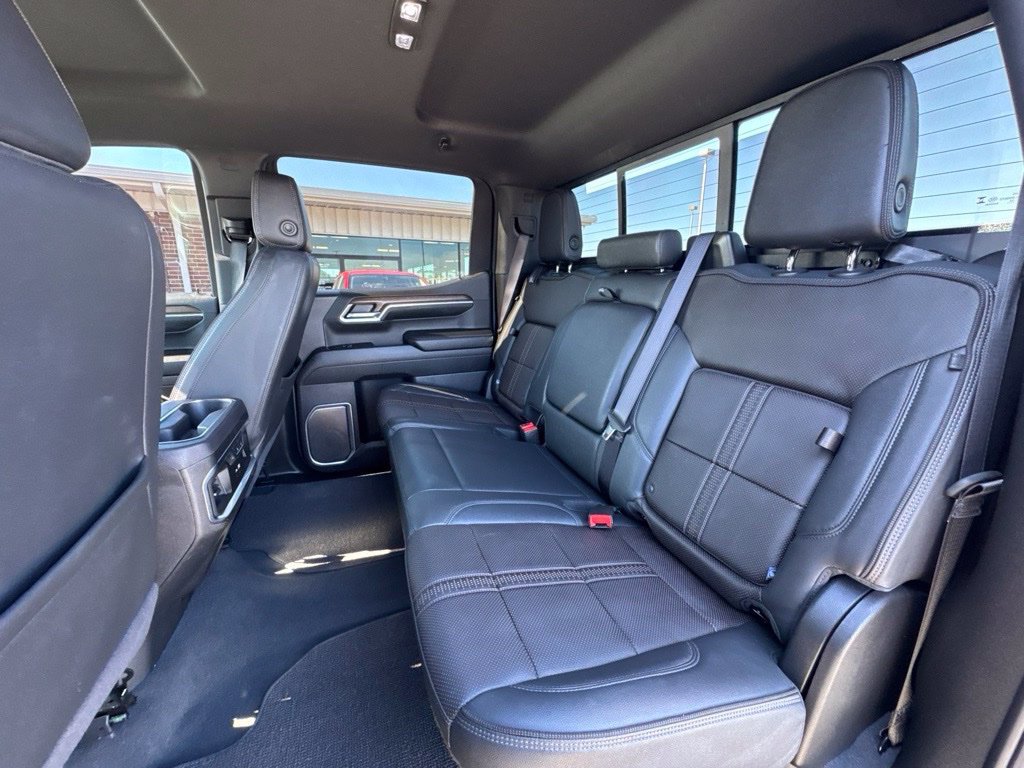 Used 2024 Chevrolet Silverado 1500 High Country w/ Technology Package AWD/4WD image 20