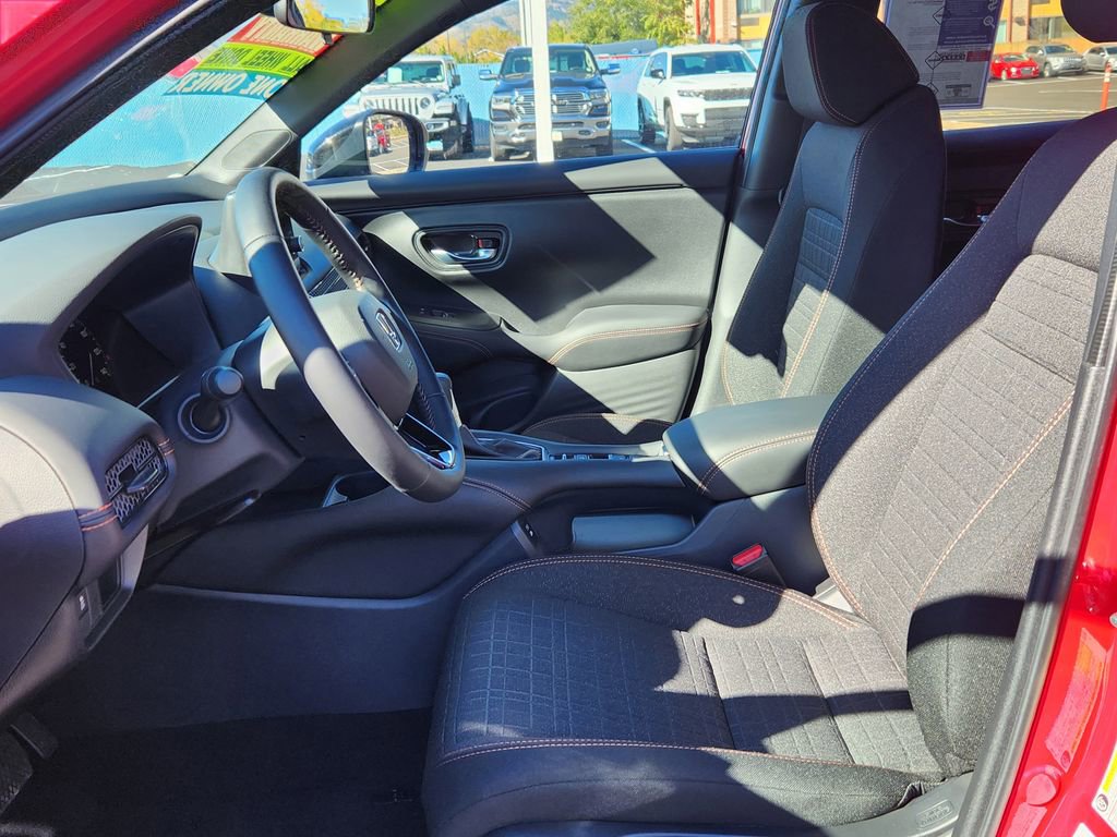 Used 2025 Honda HR-V Sport image 9