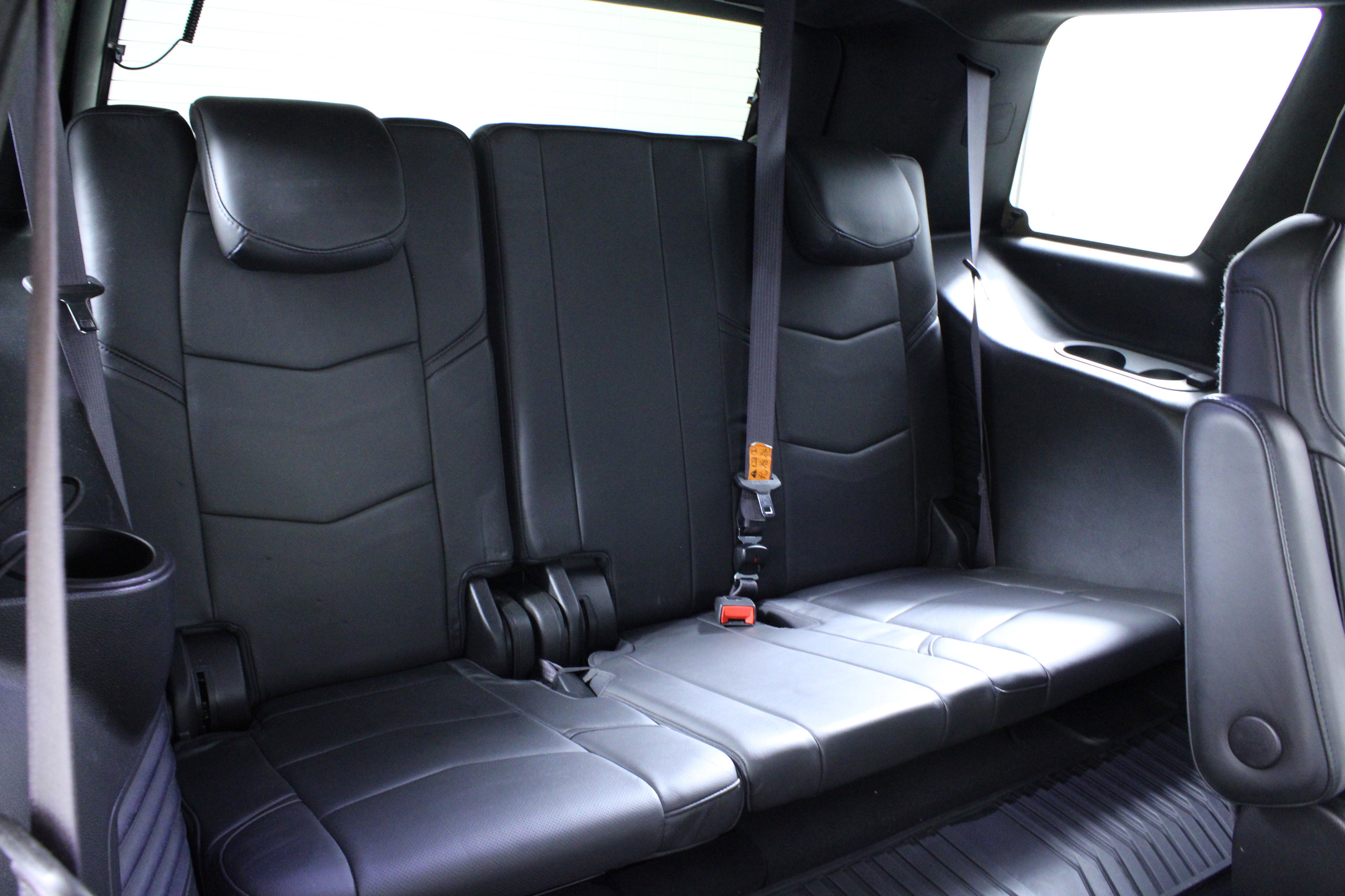 Used 2017 Cadillac Escalade Platinum image 15