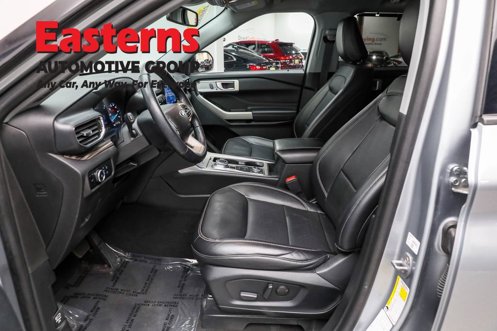 Used 2023 Ford Explorer Limited AWD/4WD image 14