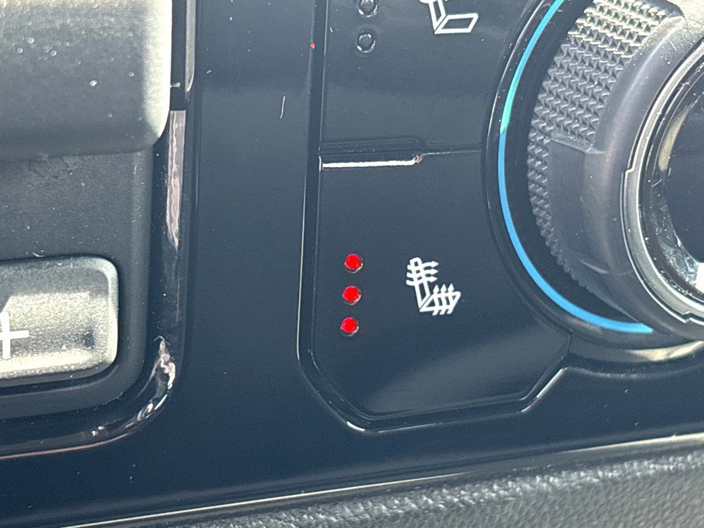 Used 2025 Chevrolet Silverado 1500 LT image 8