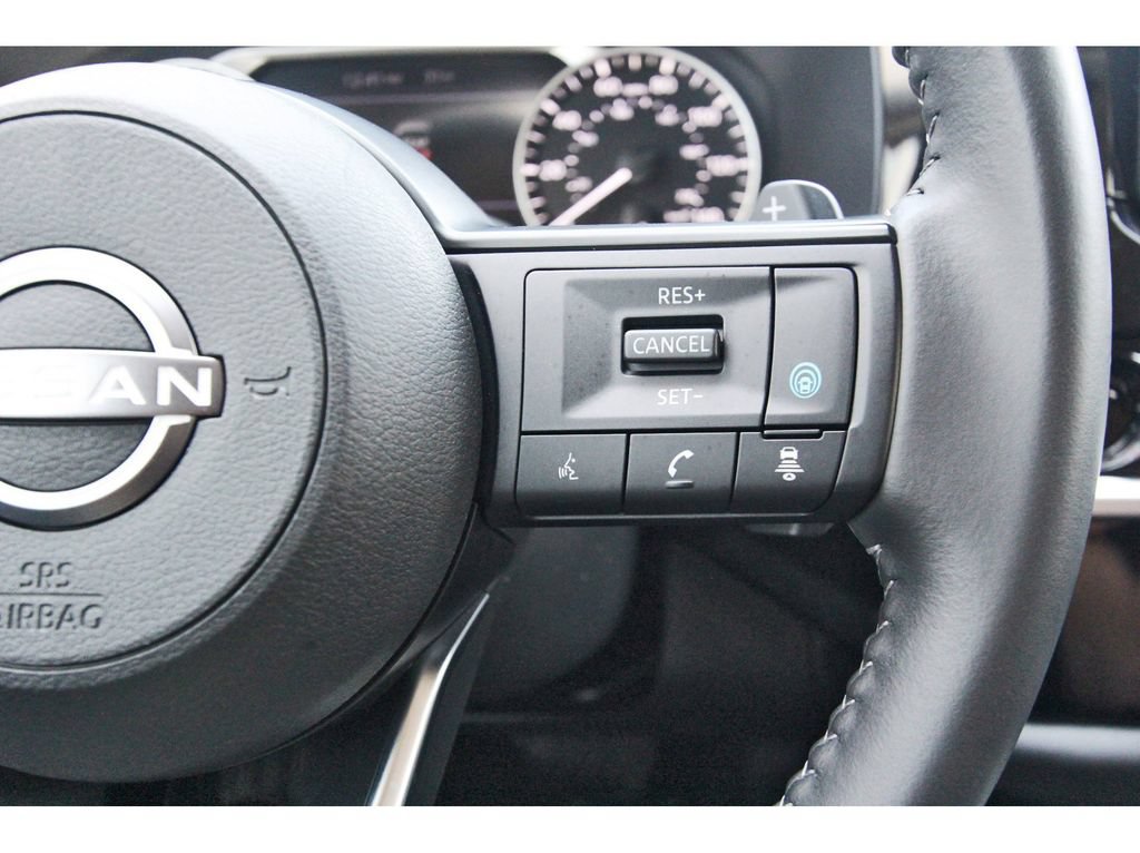 Used 2025 Nissan Pathfinder SV FWD image 19