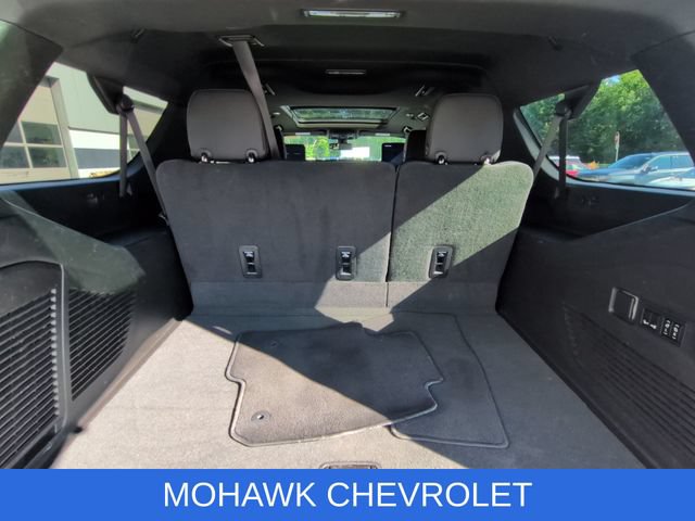 Used 2022 Chevrolet Suburban RST w/ Luxury Package AWD/4WD image 27