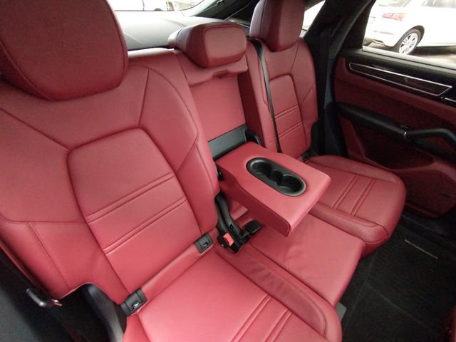 Used 2022 Porsche Cayenne GTS image 61