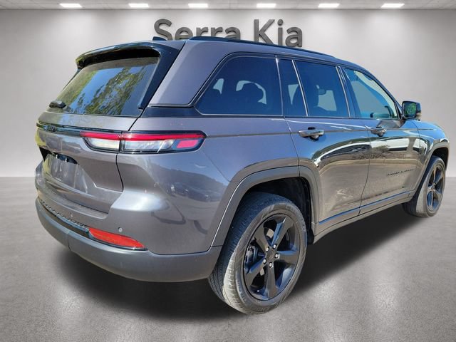 Used 2024 Jeep Grand Cherokee Altitude AWD/4WD image 5