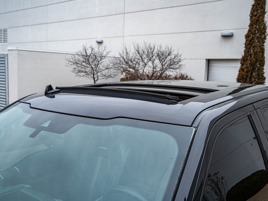 Used 2018 Ford F150 Platinum w/ Equipment Group 701A Luxury image 15