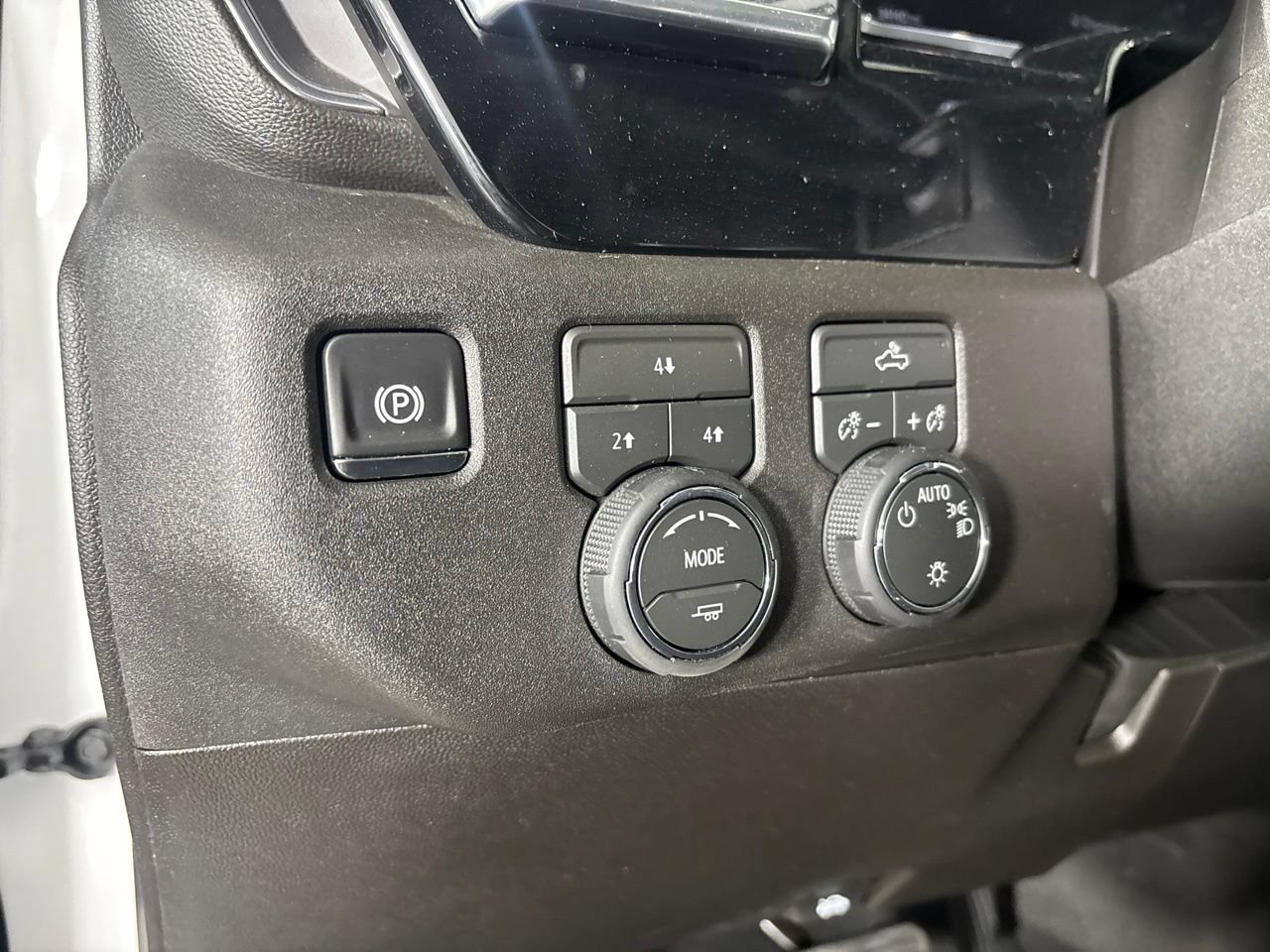 Used 2026 Chevrolet Silverado 2500 LT AWD/4WD image 8