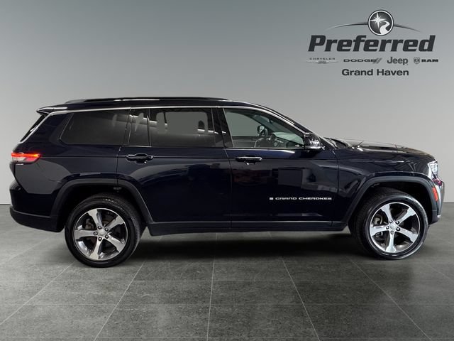Used 2024 Jeep Grand Cherokee L Limited AWD/4WD image 9