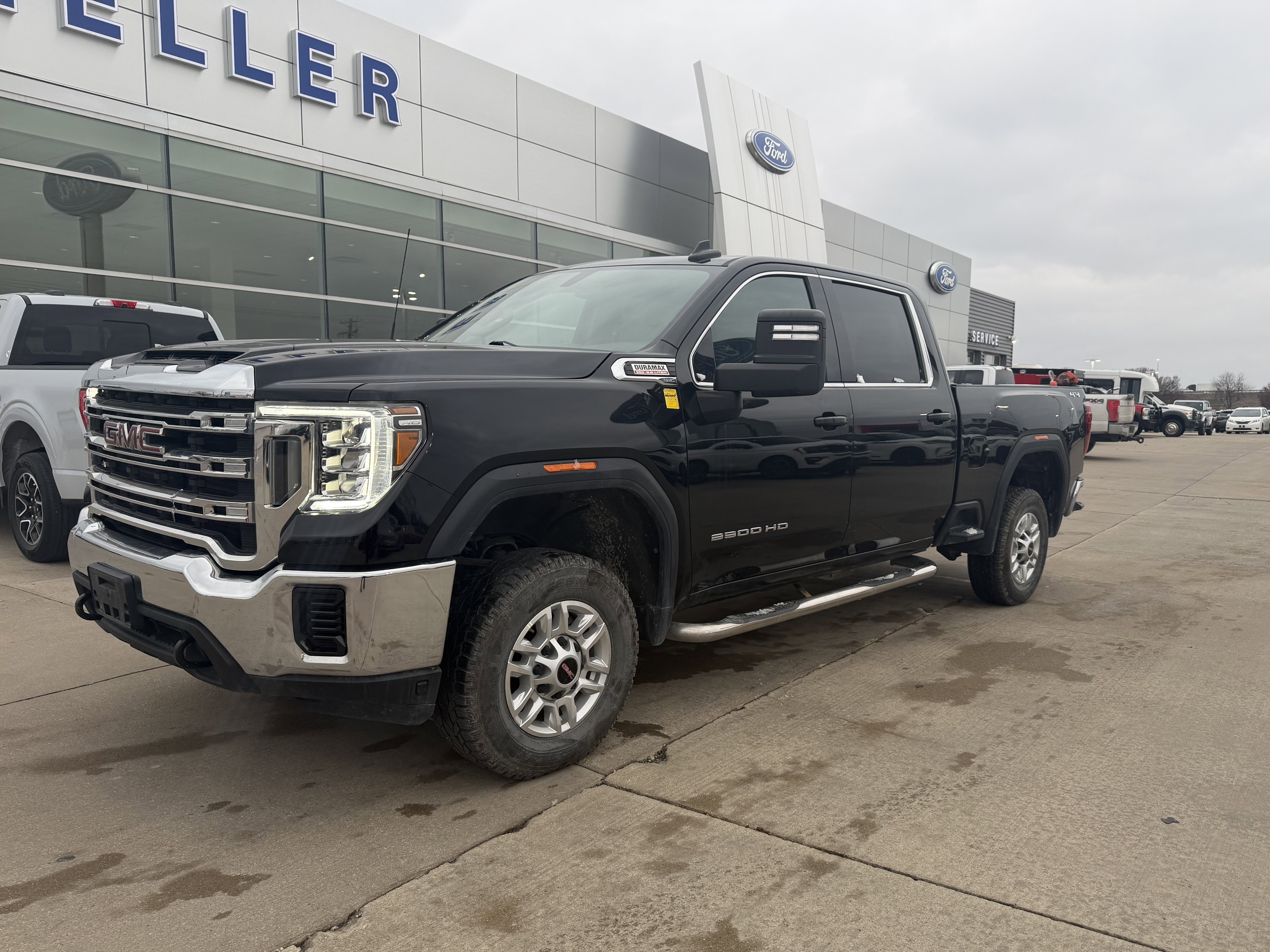 Used 2021 GMC Sierra 2500 SLE image 3